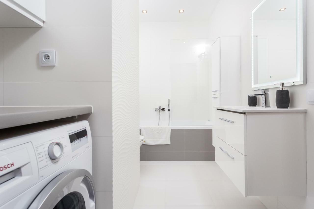 Mogilska Tower Apartments Near Tauron Arena By Inpoint - Free Underground Parking Krakkó Kültér fotó